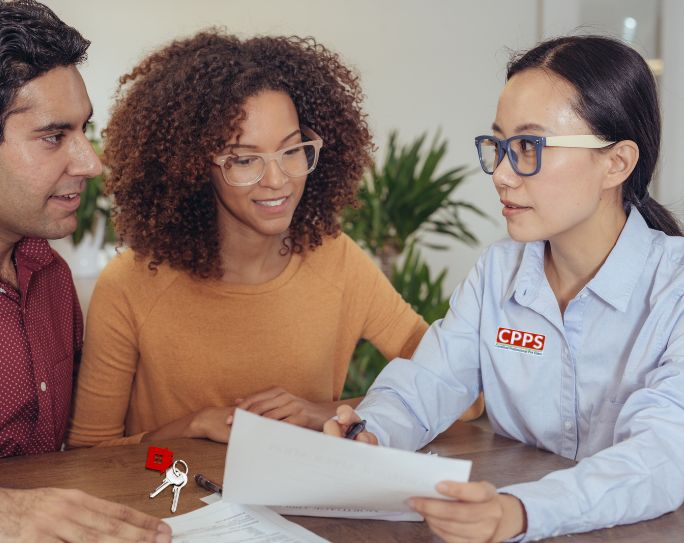 Communicating your emergency plan to clients A pet sitter shares their emergency backup plan with clients at the initial meeting